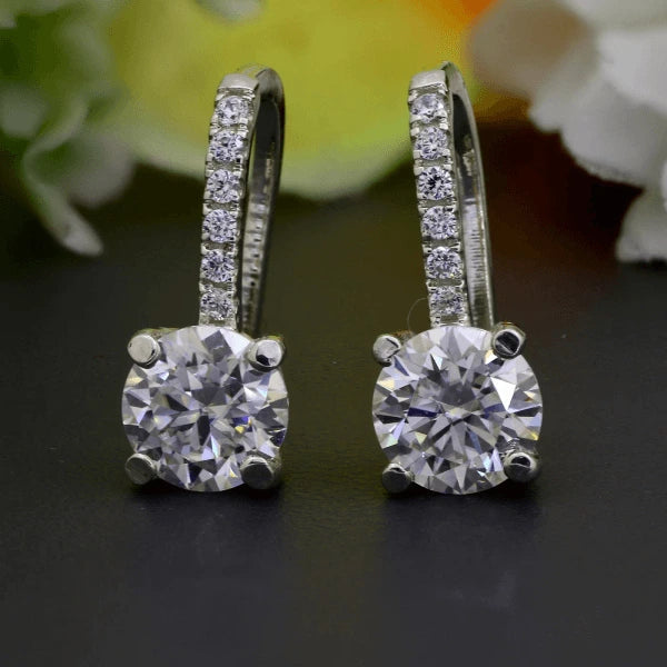 What Makes Caratus Jewels’ Round Earrings Truly Unique?
