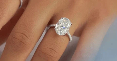 Oval Cut Engagement Rings