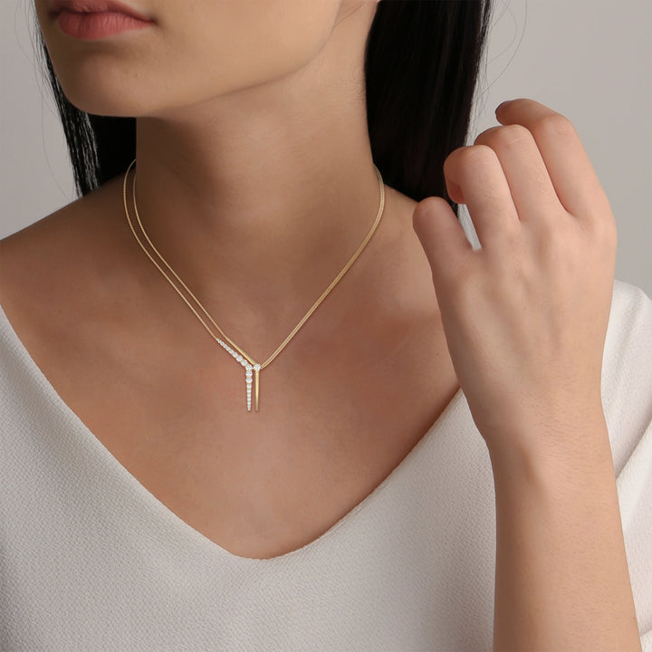 14K Yellow Gold Round Diamond V-Shape Pendant Necklace